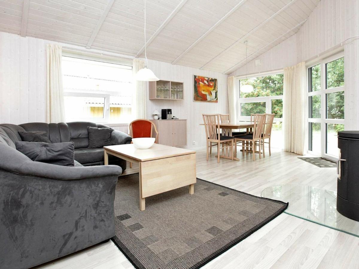 5 Person Holiday Home In เกรอมิทซ์ ภายนอก รูปภาพ