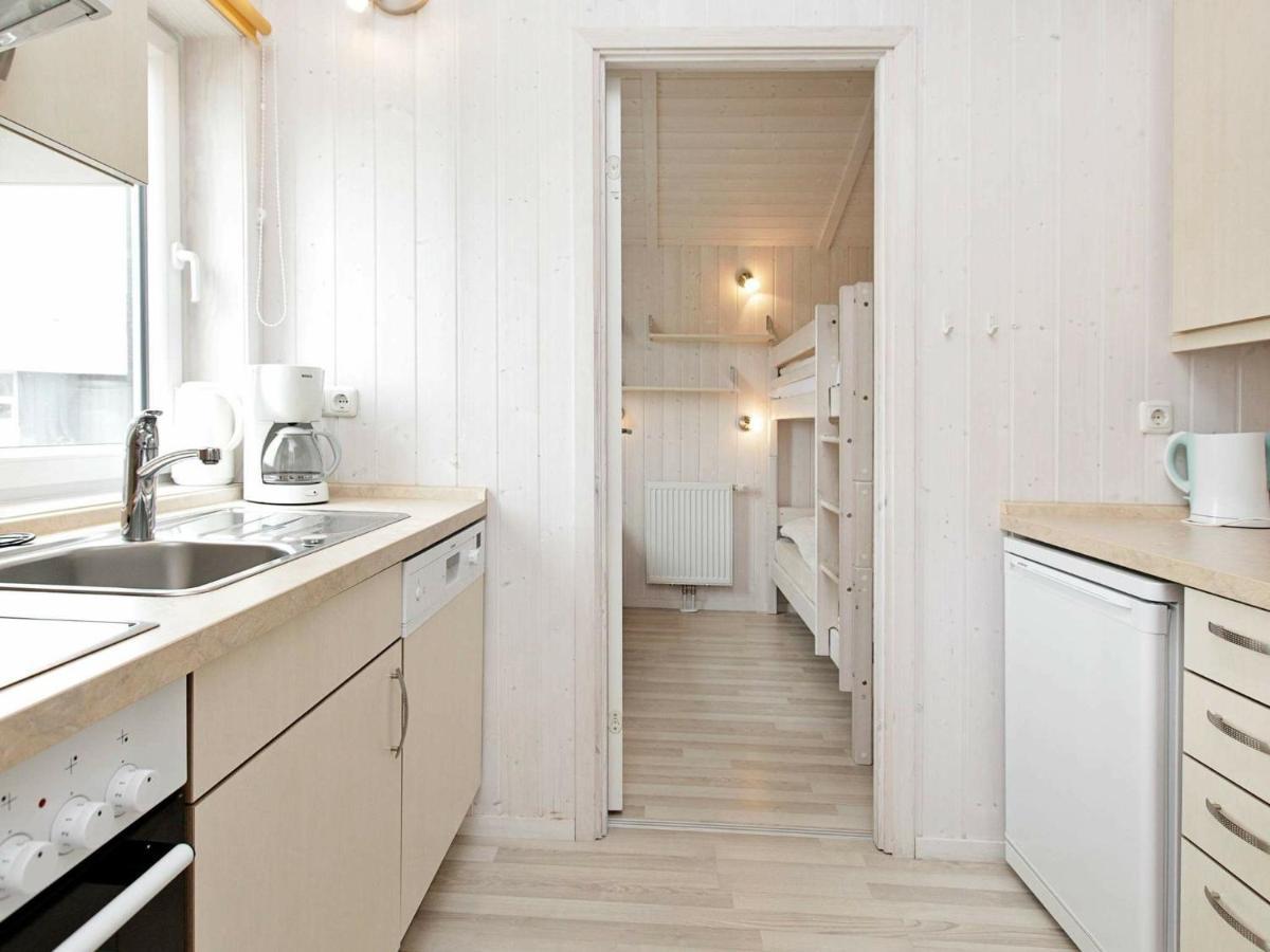 5 Person Holiday Home In เกรอมิทซ์ ภายนอก รูปภาพ