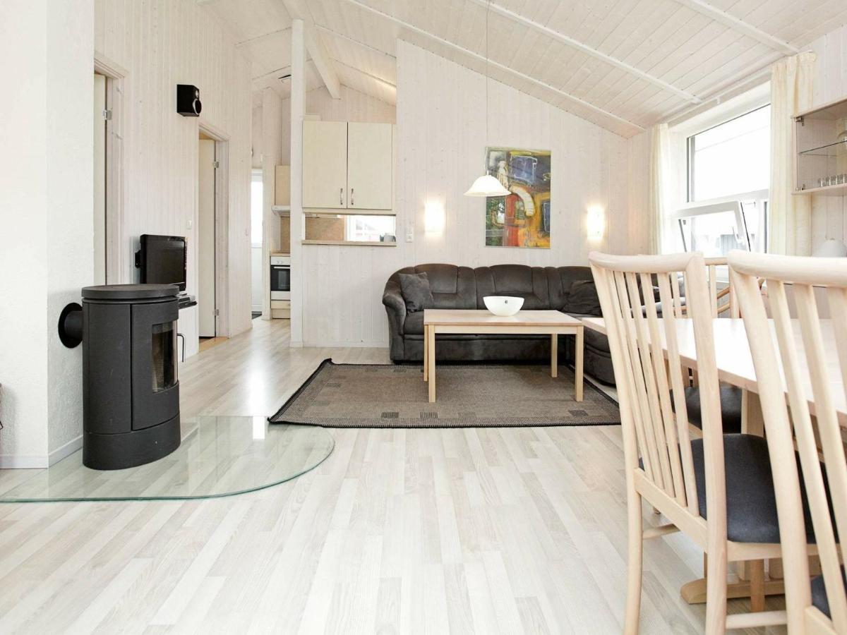 5 Person Holiday Home In เกรอมิทซ์ ภายนอก รูปภาพ