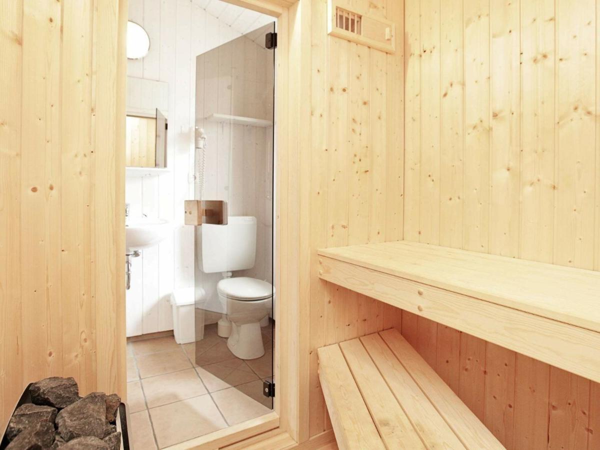 5 Person Holiday Home In เกรอมิทซ์ ภายนอก รูปภาพ