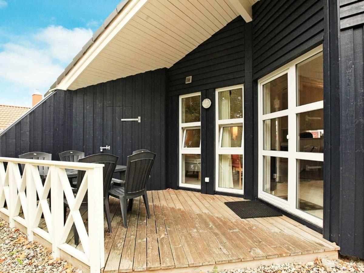 5 Person Holiday Home In เกรอมิทซ์ ภายนอก รูปภาพ