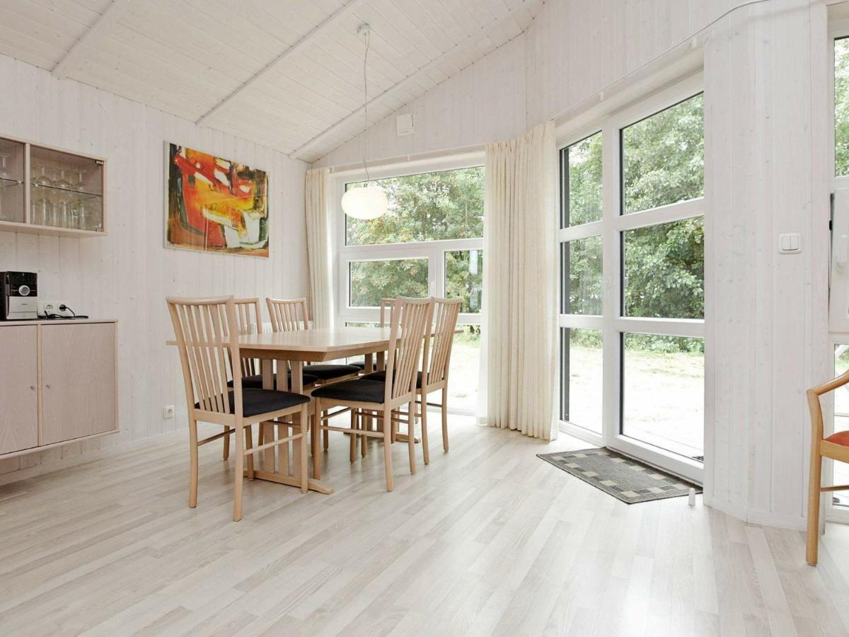 5 Person Holiday Home In เกรอมิทซ์ ภายนอก รูปภาพ